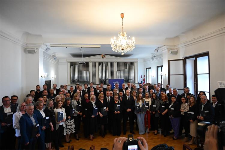 Slika /Slike s dodjela/Varaždin 9.JPG